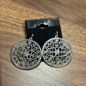 Elegant Silver Filigree Earrings